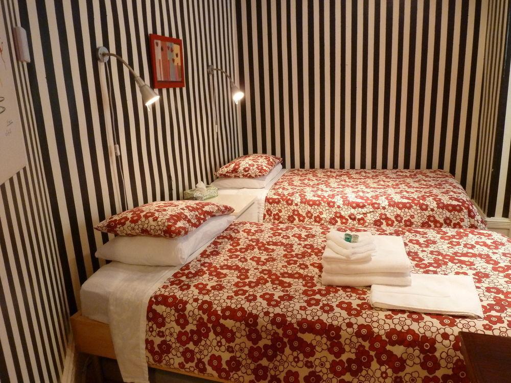 Gite University Bed And Breakfast Montreal Bagian luar foto