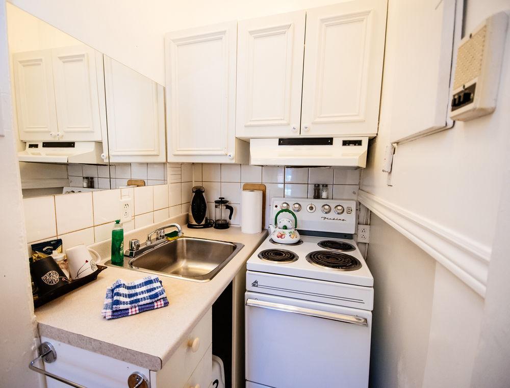 Gite University Bed And Breakfast Montreal Bagian luar foto