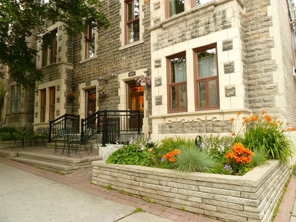Gite University Bed And Breakfast Montreal Bagian luar foto
